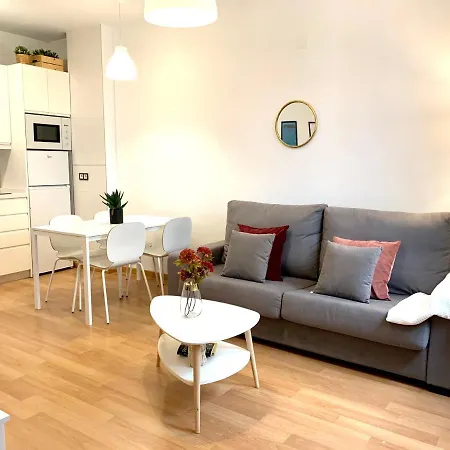 Apartment Homely Refino Bajo G6 Y F6 *